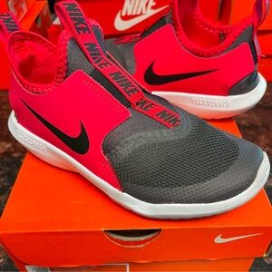 Nike Kids Slip-On Flex Runner Youth Running Shoes